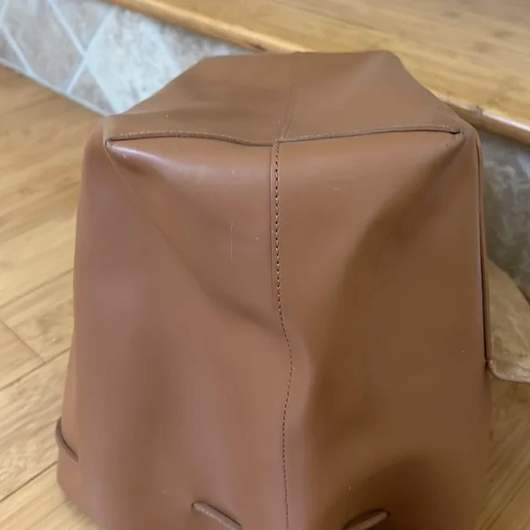 Stunning Cowhide Bucket Bag & Pouch by Lancaster, City - Picture 8 of 10